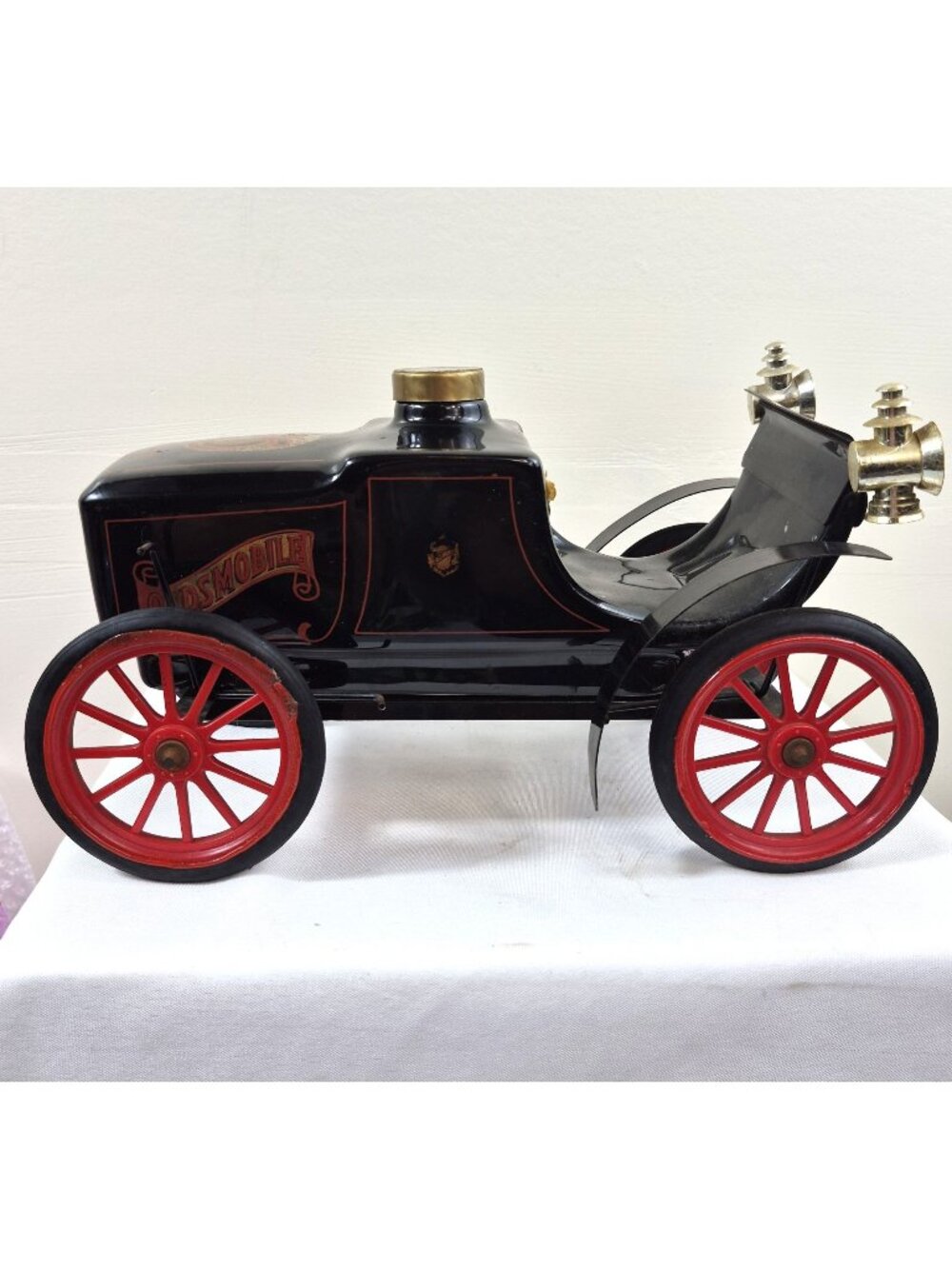 Vintage Oldsmobile 1897-1972 Beam Decanter Car Regal China Empty Whiskey Bottle